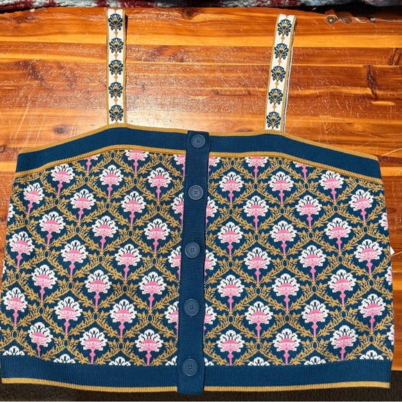 Anthropologie Maeve Square Neck Crop Sweater Tank Button Front Multicolor 2X
NWT - Picture 8 of 10